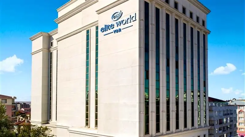 Elite World Van